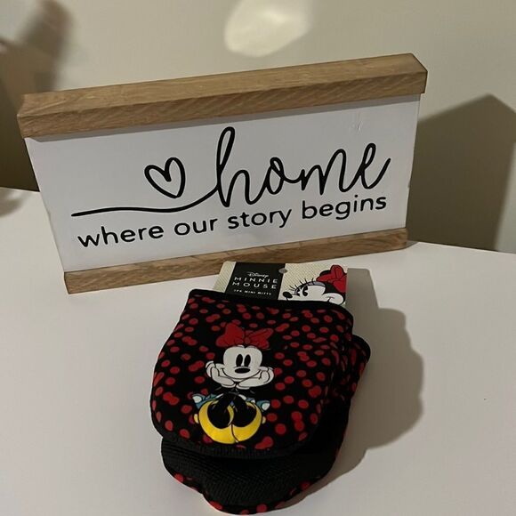 Disney Other - Disney Minnie Mouse Mini Oven Mitts